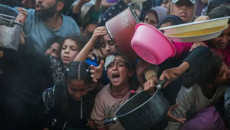 Gazze’de Korkunç Açlık Krizi: Un Stokları Tükendi, Umutlar Yok Oluyor