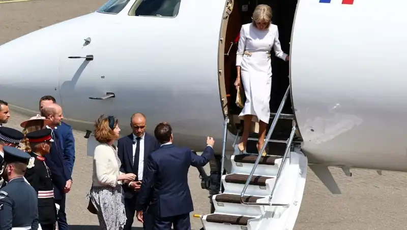 Macron Çifti Arasındaki Kriz: İlk Sinyaller Verildi mi?