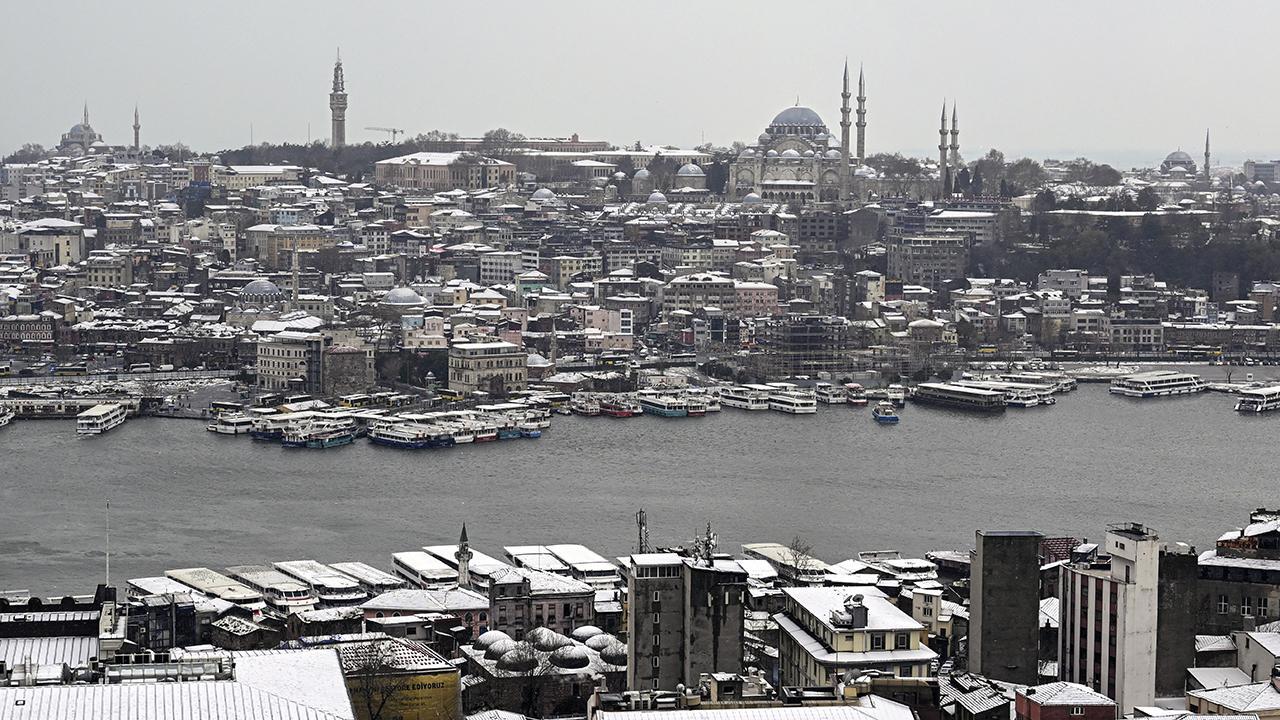 İstanbul Beyaz Örtüyle Kaplandı