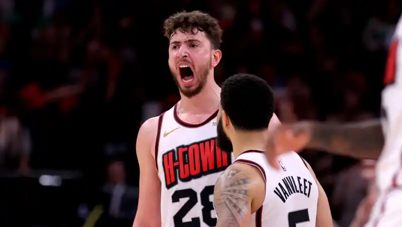 Houston Rockets, Alperen Şengün’ün Yıldız Performansıyla Rakip Serisini Sonlandırdı