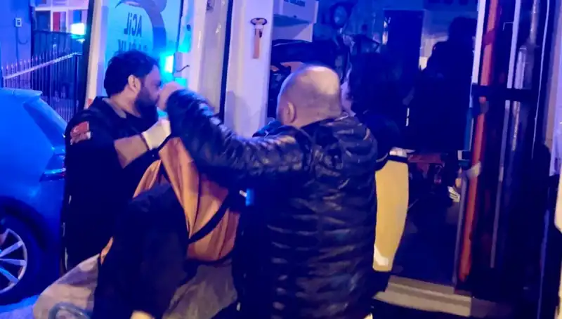 Tartıştığı Babasını Silahla Vuran Genç, Olayın Ardından Kaçtı!