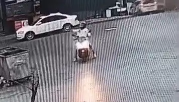 İstanbul'daki AVM'de Silahlı Saldırı: Güvenlik Kameraları Her Şeyi Kaydetti