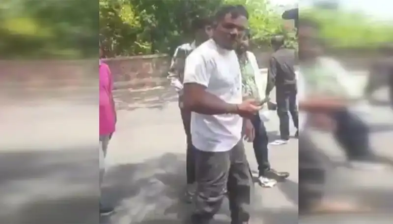 11A Yolcusunun Şaşırtan Konuşması: "Biri Beni Yakaladı"