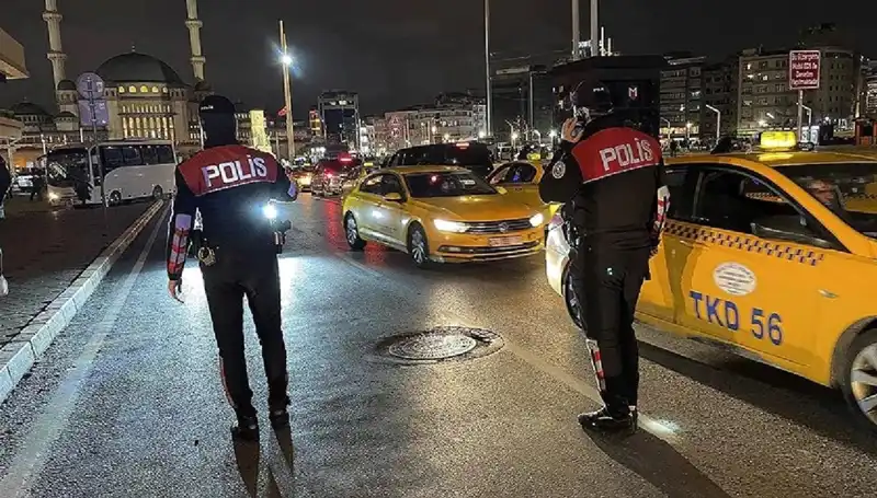 Huzur İstanbul Operasyonu: 873 Gözaltı ile Şehirde Güvenlik Önlemleri Artırıldı