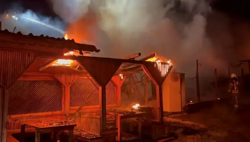 Şile'de Altı Gözleme Restoranı Kundaklandı: Yangının Perde Arkası Ne?
