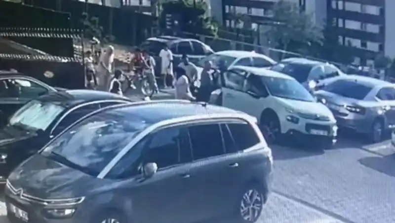 Eşini ve Yakınlarını Arabayla Ezdi: Olayın Detayları Ortaya Çıktı