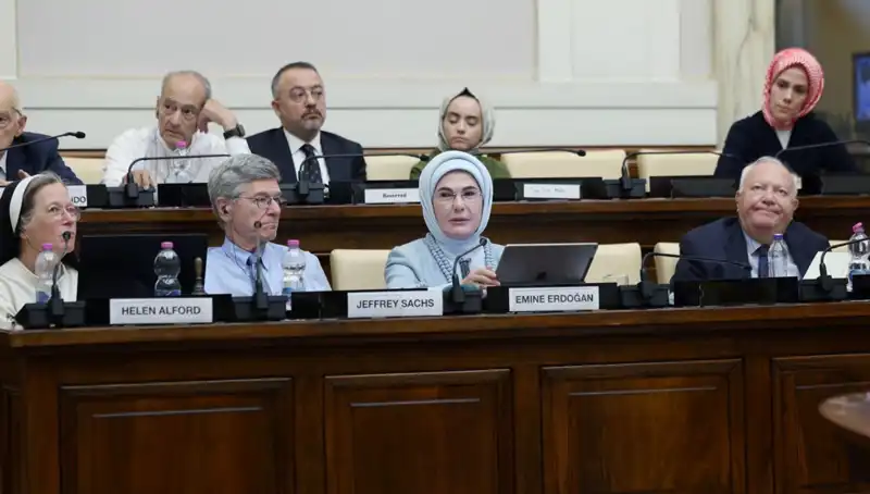 Emine Erdoğan'dan Vatikan'da Çarpıcı "Dünya 5'ten Büyüktür" Vurgusu
