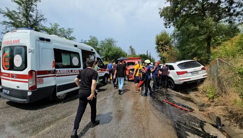 Sakarya'da Kamyonet ile Cip Çarpıştı: 4 Çocuk Yaralı, Kazanın Görgü Tanıkları Konuştu!