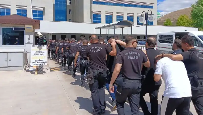 Ankara'da Haraç Çetesine Şok Baskın: Avukatlar da Yakalandı!