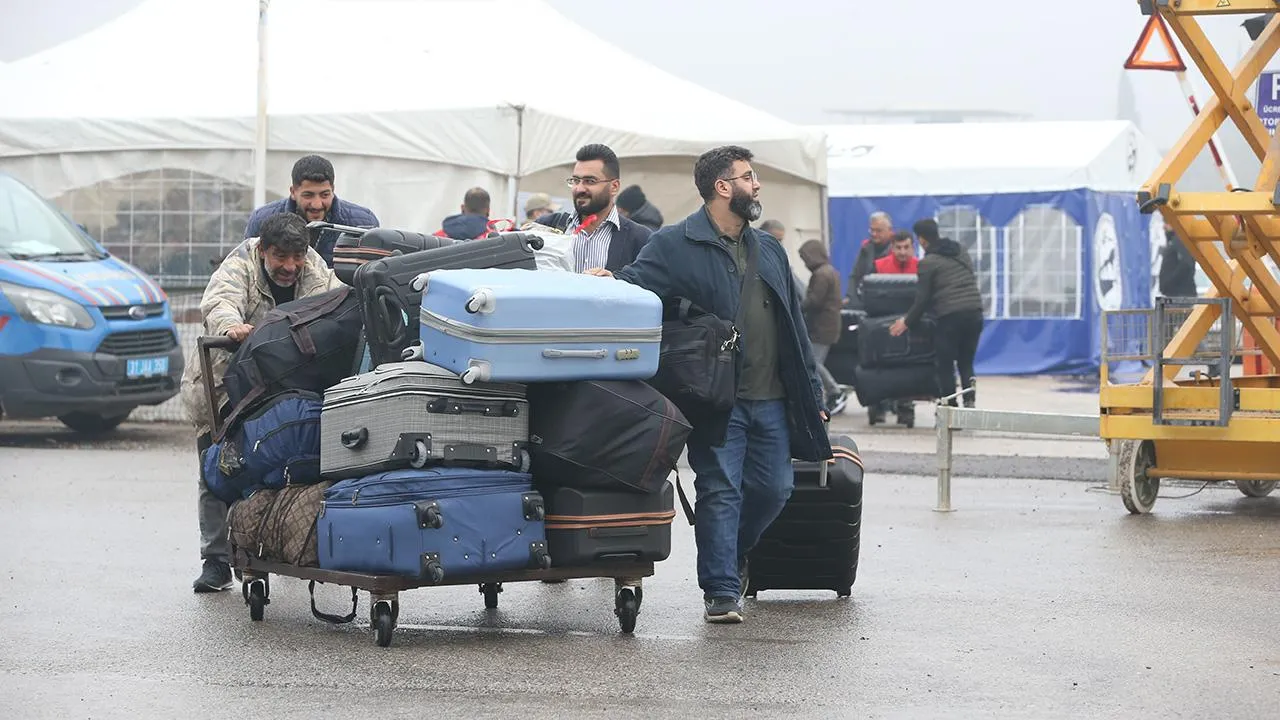 Suriyelilerin Gönüllü Dönüşü Devam Ediyor: “Türkiye’ye Minnettarız”