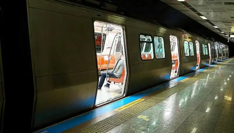 İstanbul'da Metro Durakları Kapatılıyor: Yolcuları Bekleyen Büyük Değişim