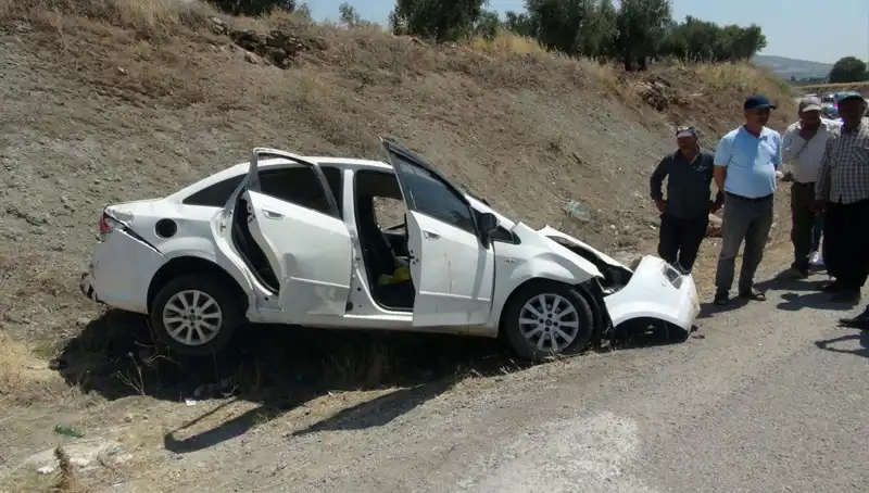 Kilis'te Birbirine Çarpan Otomobiller Feci Kazaya Neden Oldu!