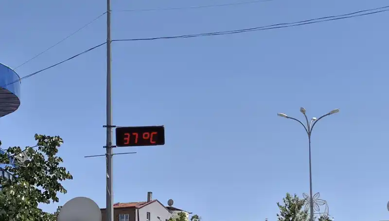 Yaz Sıcakları Rekor Kırıyor: Ülkemizde Termometreler 38 Dereceyi Geçti