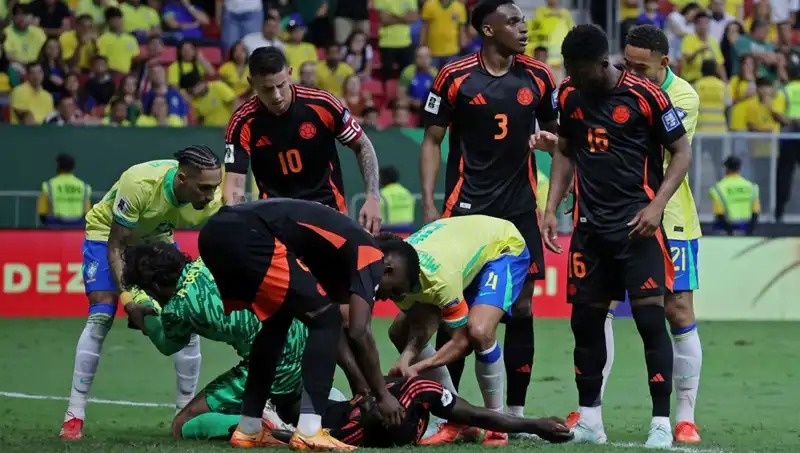 Galatasaraylı Davinson Sanchez’in Korku Dolu Anları: Çarpışma ve Bilinç Kaybı