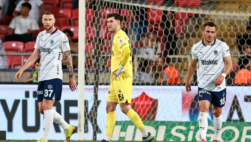 Fenerbahçe'nin Son Maçında Yaşanan Şok Gelişmeler ve Darmadağın Olunca Neler Oldu?