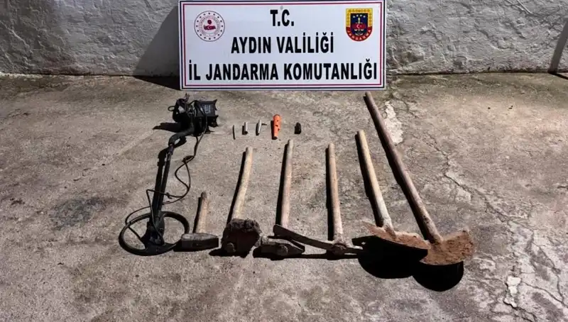 Aydın'da Geçmişe Dair Kaçak Kazı, Suçüstü Yakalandı!
