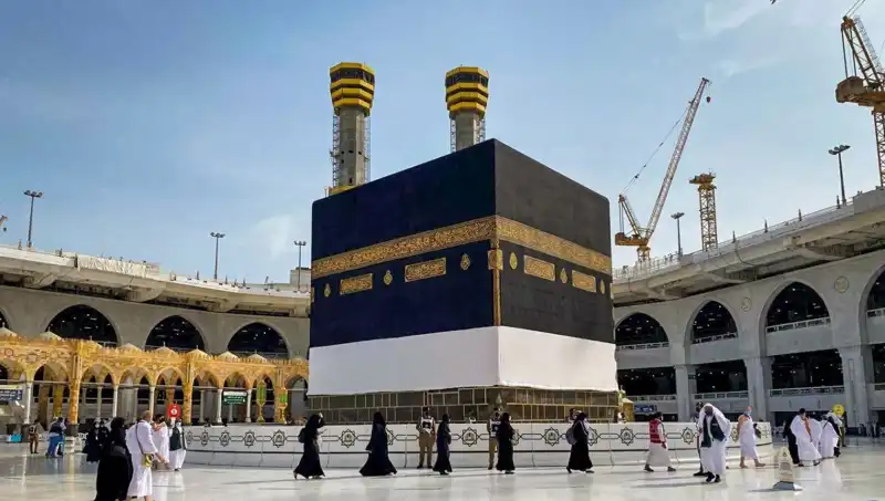 2026 Hac Başvuruları İçin Gözler Kura Çekiminde: Tarih ve Ücretler Açıklandı!