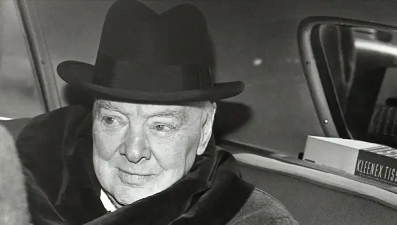 Tarihin Derinliklerinden Bir Parça: Churchill’in Bekar Evi Satışta!