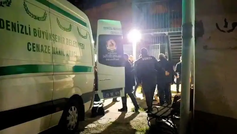 Besicinin Korkunç Ölümünde Trajik Olay: Yem Karma Makinesine Düşüyor